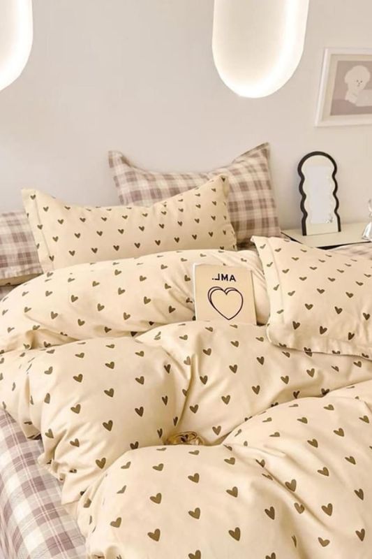 Комплект сімейної постільної білизни